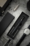 Stylo tactique + sifflet d'alarme + 2 mines rechange